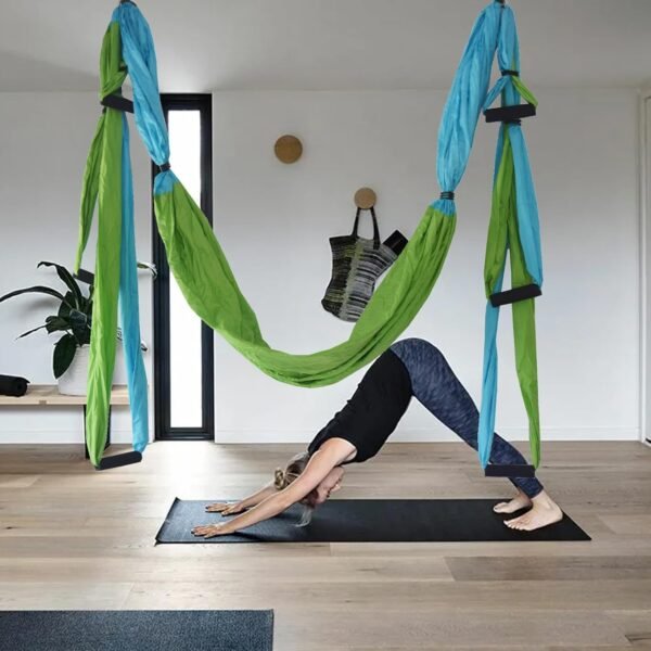 Yoga Hammock, 20 Pieces Yoga Rope Set, Anti-Gravity 2.5 m Yoga Swing Nylon with 2 Yoga Straps 1 m, 6 Handles, Mounting Accessories, Bag, Aerial Yoga Towel Non-Slip, Yoga Leg Stretcher Fitness - Image 5